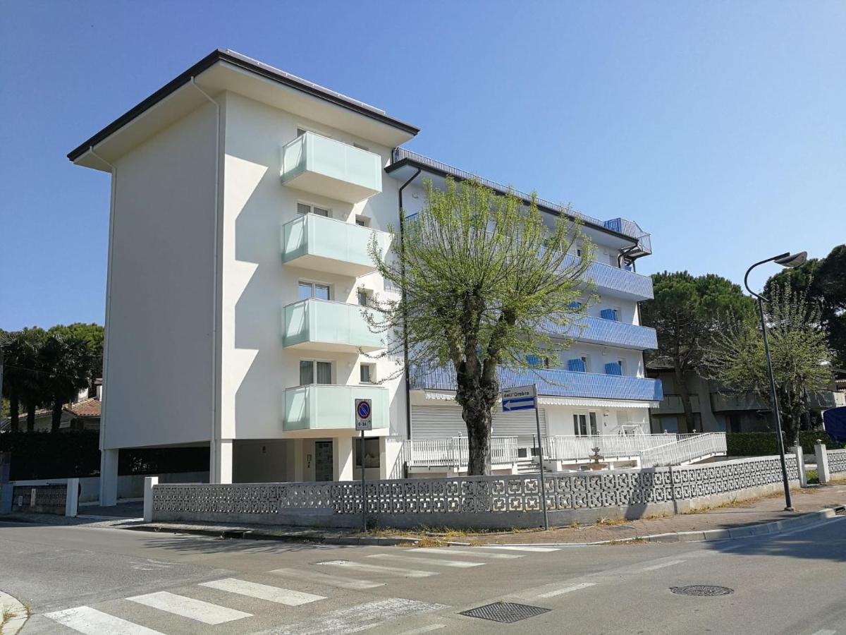 Hotel Paris Lignano Sabbiadoro Dış mekan fotoğraf